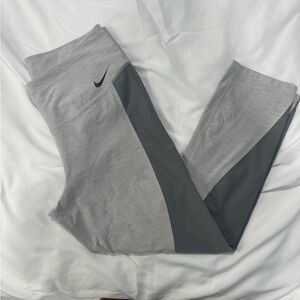 Nike Women’s Gray Dri-Fit Colorblock Leggings